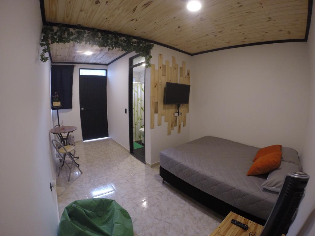 Blackpine Hostel Medellín Dış mekan fotoğraf