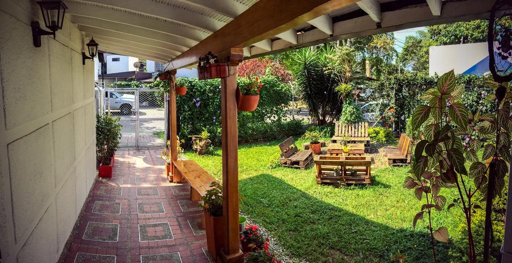Blackpine Hostel Medellín Dış mekan fotoğraf