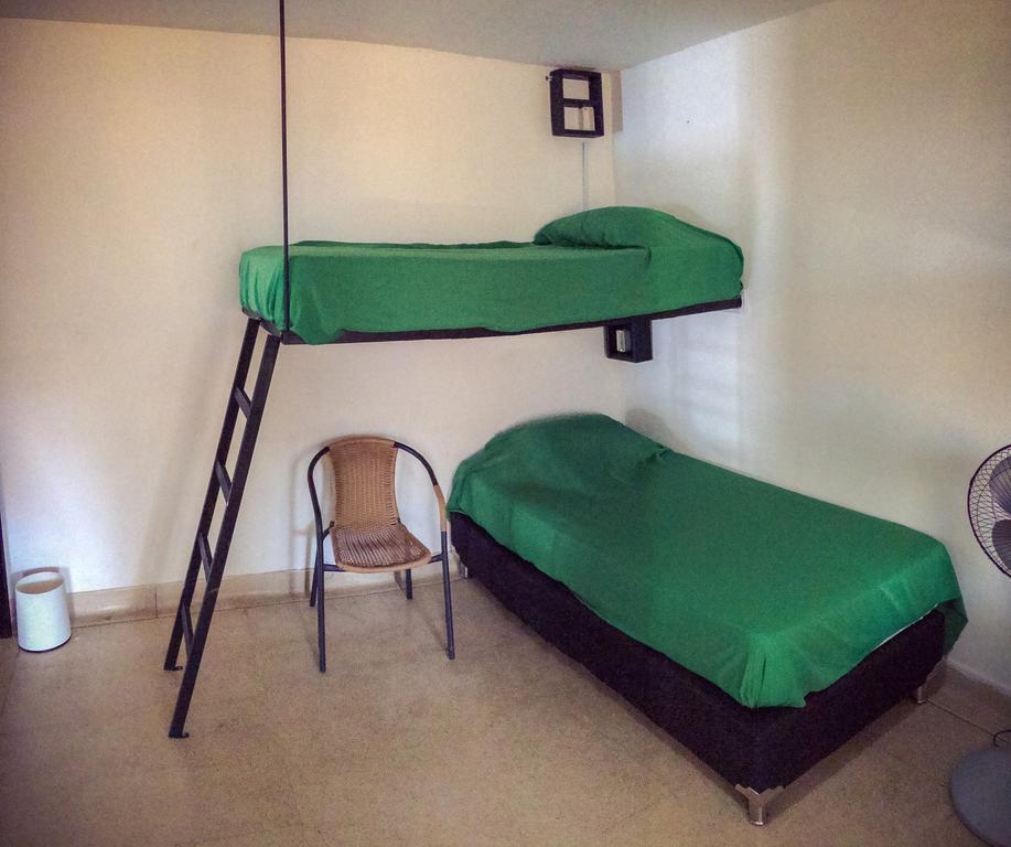 Blackpine Hostel Medellín Oda fotoğraf